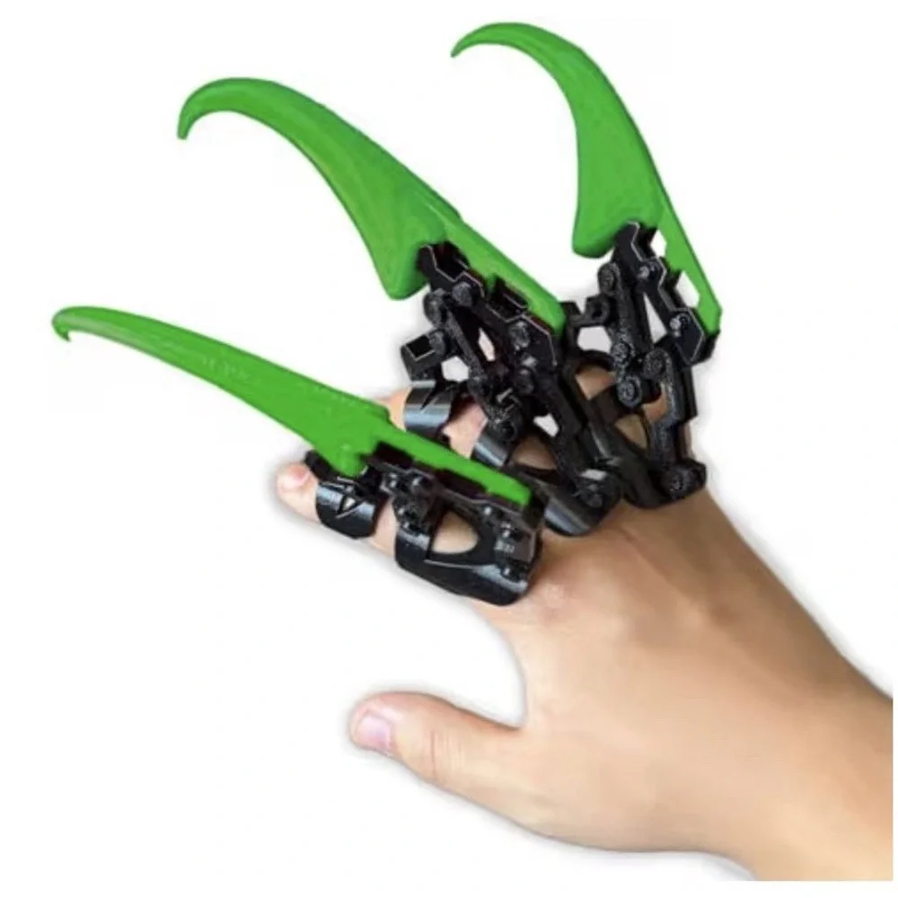 Green Black Plastic Claw Toy Animal Theme Party Favor for Kids